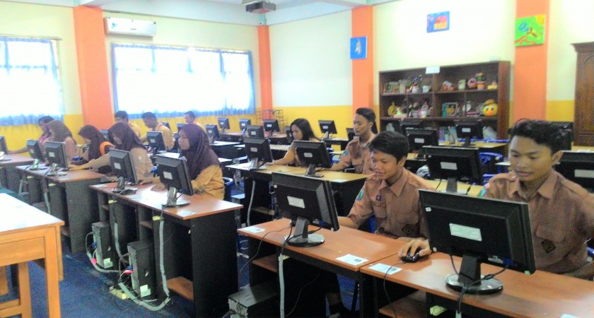 Laboratorium Komputer & Multimedia