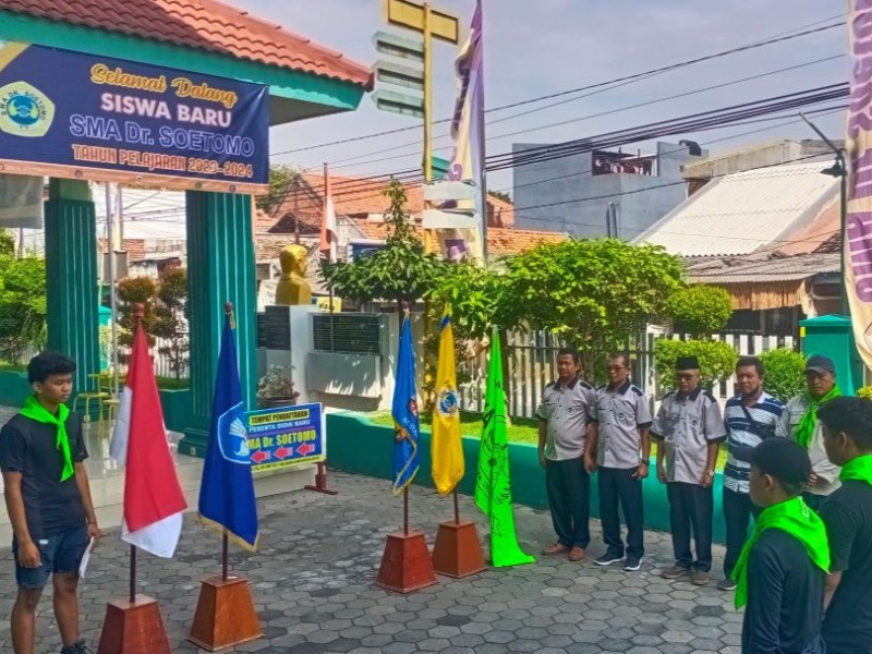 Upacara Keberangkatan Pendakian IKAPALA SMA Dr. Soetomo Surabaya ke Welirang